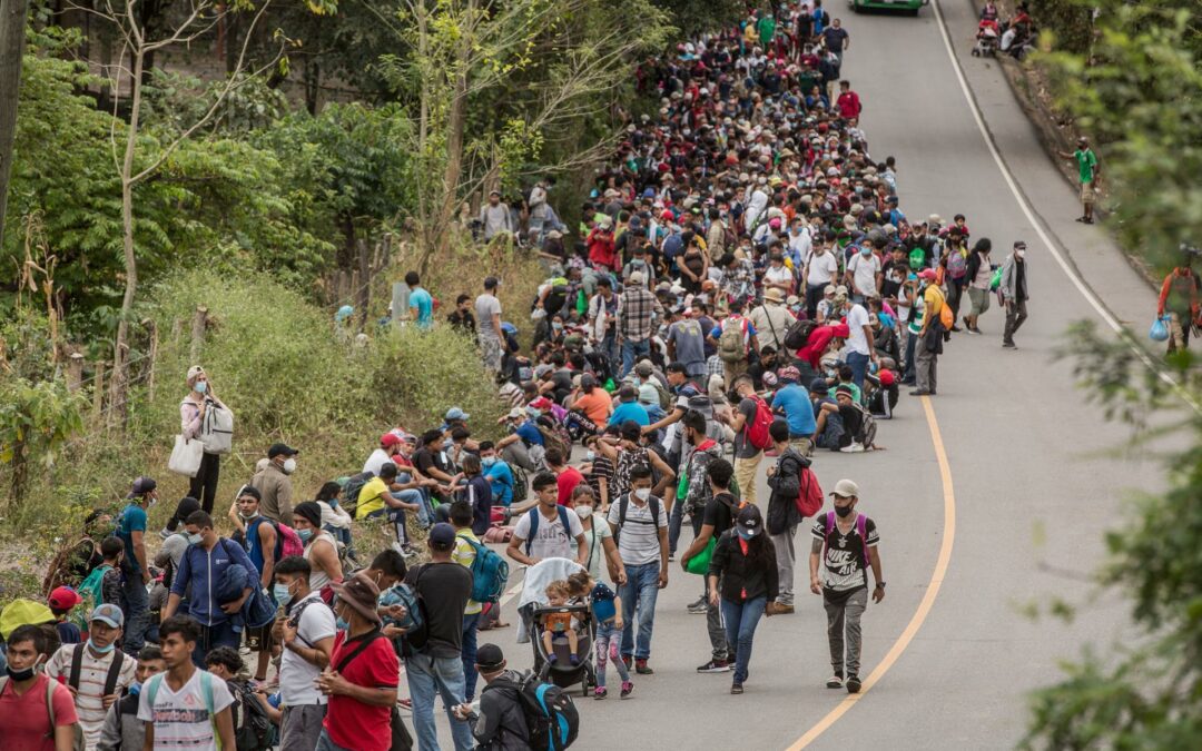 Guatemala advierte sobre una posible caravana migrante desde Honduras esta semana