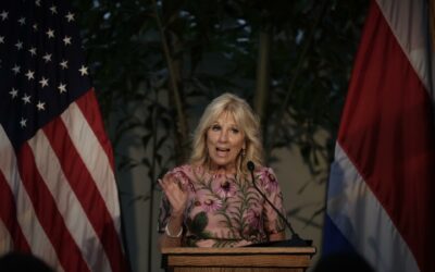 Jill Biden visita un centro comunitario y finaliza sus actividades en Costa Rica