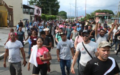 Nueva caravana de migrantes parte desde frontera México-Guatemala