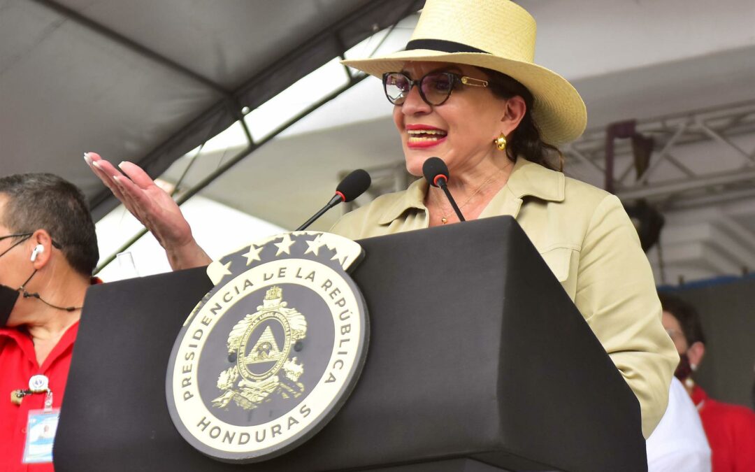 Presidenta hondureña reitera su compromiso con la libertad de expresión