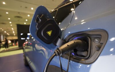7 fabricantes crearán en Norteamérica una red de carga rápida para autos eléctricos