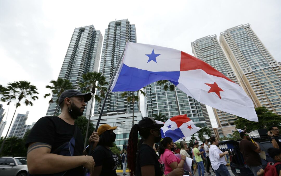 Ola de protestas no cesa en Panamá y presidente apela a un diálogo “sincero”
