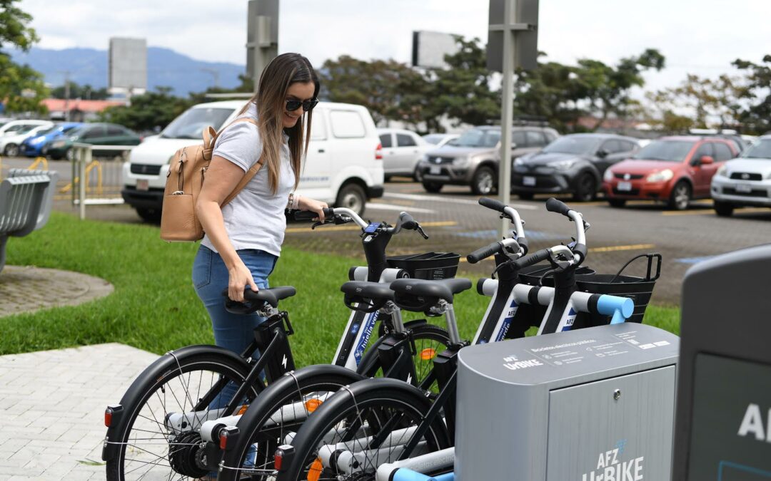 AFZ inaugura moderna ciclovía e incorpora bicicletas electroasistidas únicas en Costa Rica