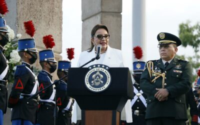 Castro cumple un año como presidenta de Honduras entre logros y críticas