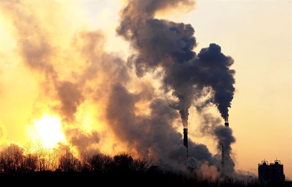 La OPEP prevé que las emisiones de CO2 seguirán aumentando hasta 2030