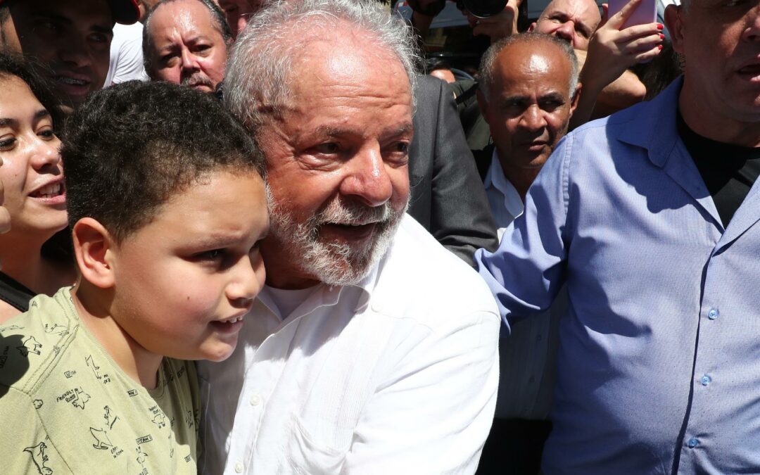 Lula, el izquierda latinoamericano gana  elecciones en Brasil