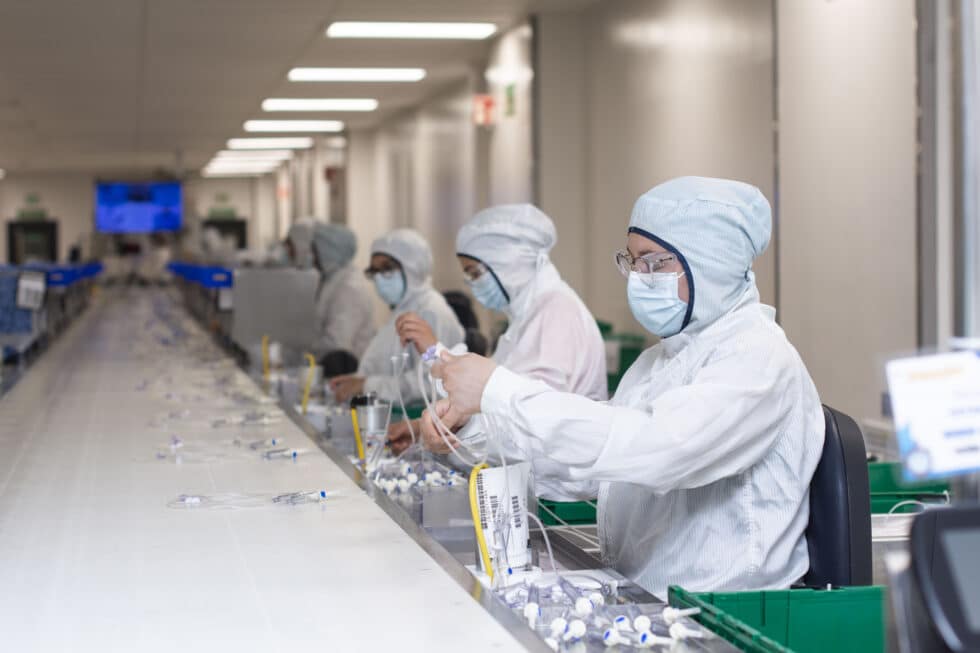 Baxter anuncia feria de empleo para refugiados en Costa Rica Revista Summa