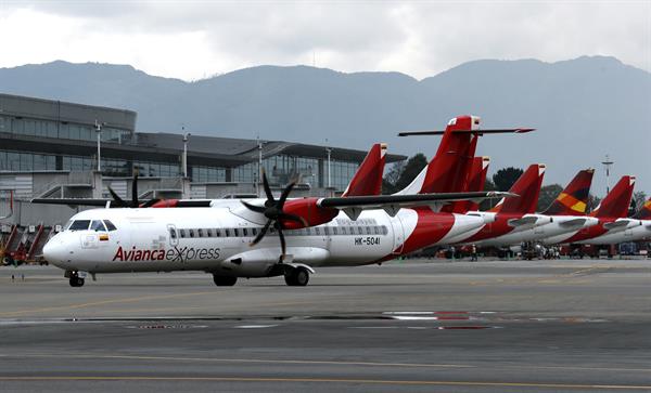 Autoridades de Colombia deniegan integración de aerolíneas Avianca y Viva Air