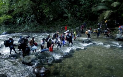 Panamá afirma que sube el tránsito de migrantes irregulares de Haití y Ecuador