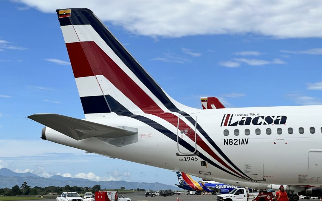 Costa Rica: Aeropuerto Juan Santamaría recibe avión conmemorativo de LACSA