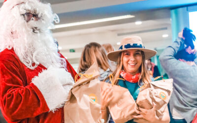 Costa Rica recibe con el espíritu de la Navidad a más de 400 pasajeros provenientes de España