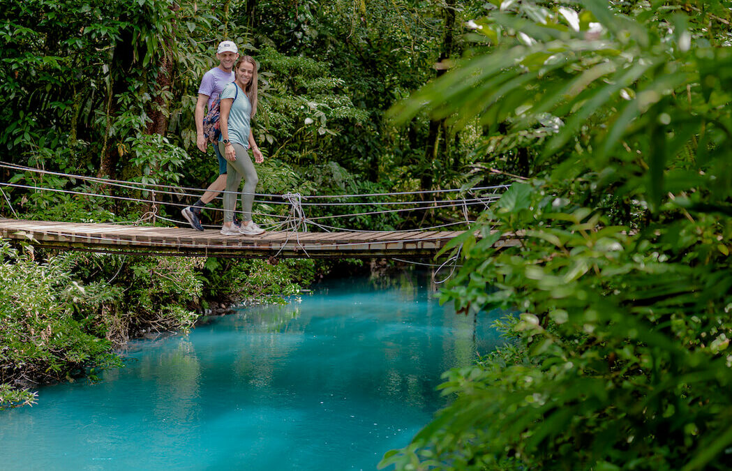 Costa Rica: ICT presenta nuevos folletos informativos para experiencia de viajes de los turistas