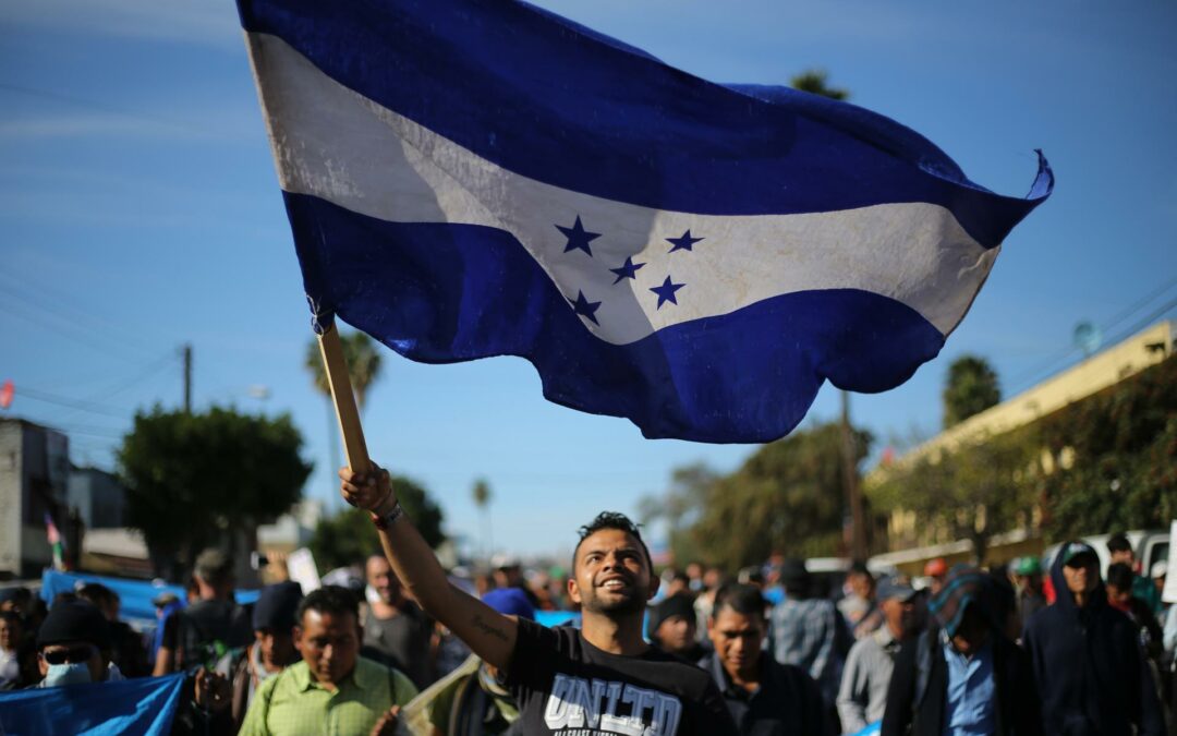 ONU pide a Honduras ampliar por 6 meses amnistía de multa a migrantes irregulares