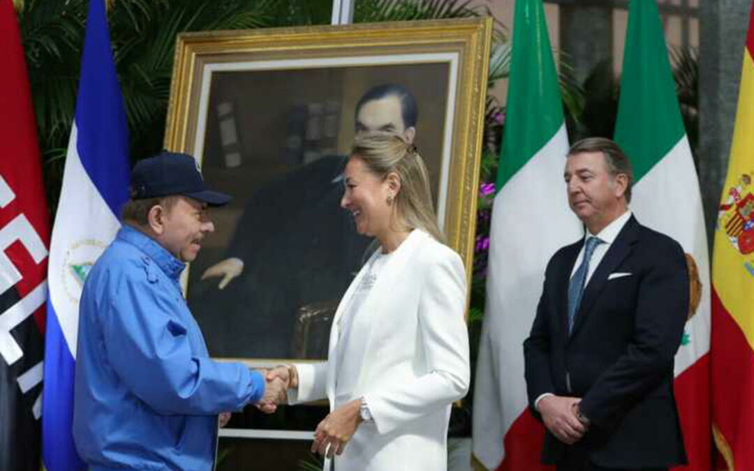 Ortega recibe credenciales de embajadores de China, España y otros 12 países