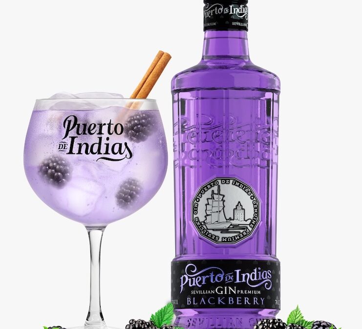 Crean la primera ginebra de moras en homenaje a la mujer