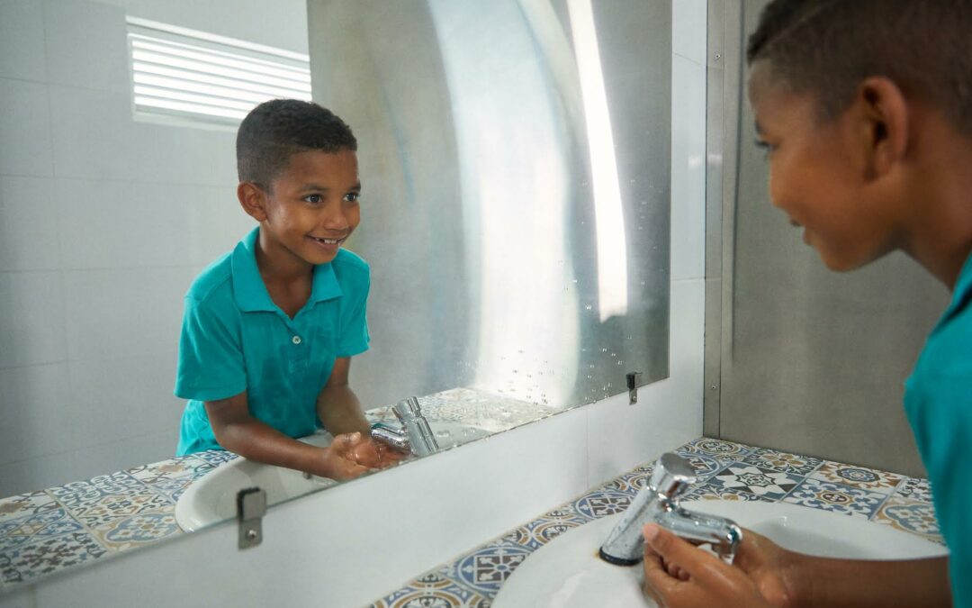 Kimberly-Clark llama a la reflexión sobre el desafío del saneamiento básico en  Latinoamérica