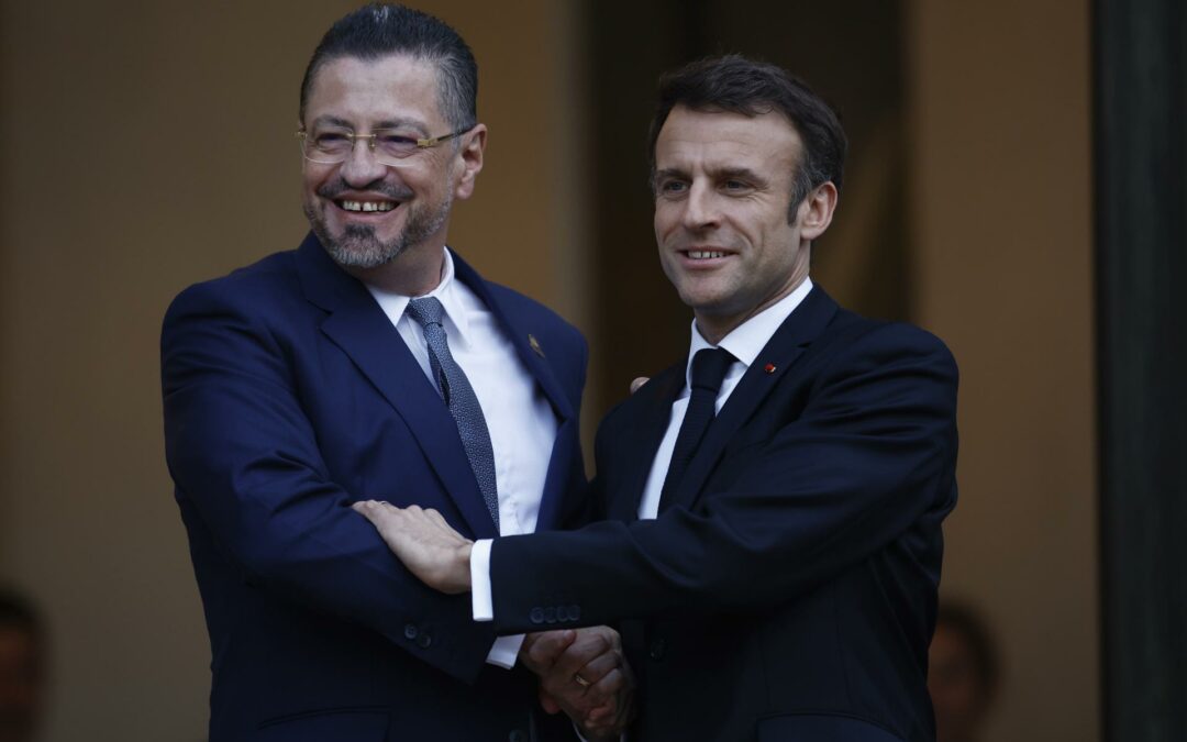 Macron evita ante Rodrigo Chaves anunciar compromisos para paliar la crisis migratoria