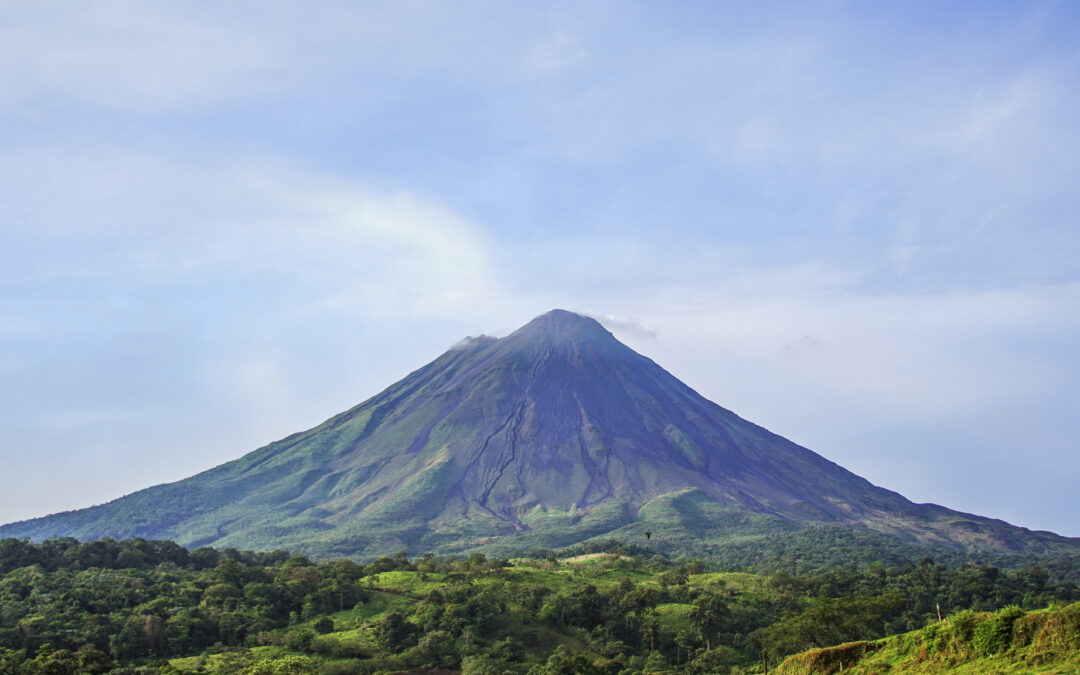 Costa Rica: ICT y MINAE firman convenio para mejorar infraestructura en parques nacionales