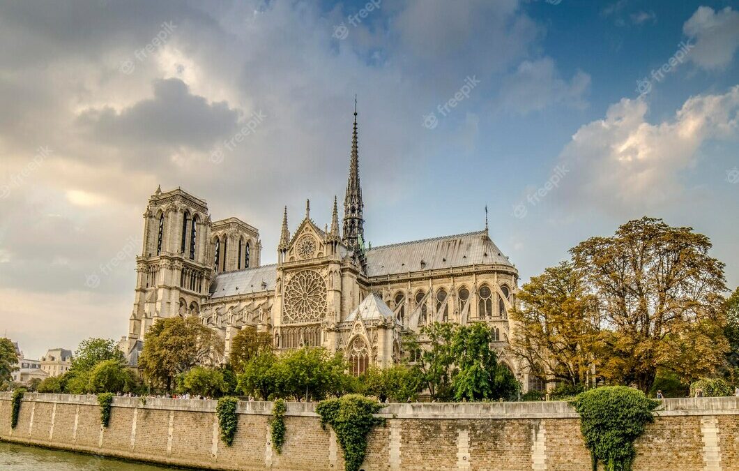 Reconstrucción de Notre Dame estará lista para 2024