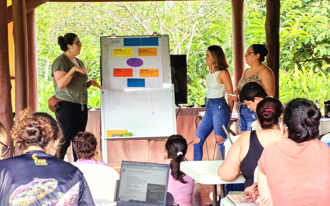 Organizaciones buscan capacitar 500 mujeres costarricenses de zona rural en temas de tecnología