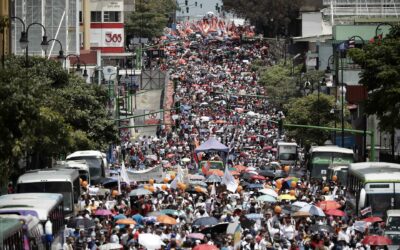 Trabajadores latinoamericanos exigen cambios y algunos gobiernos prometen mejoras