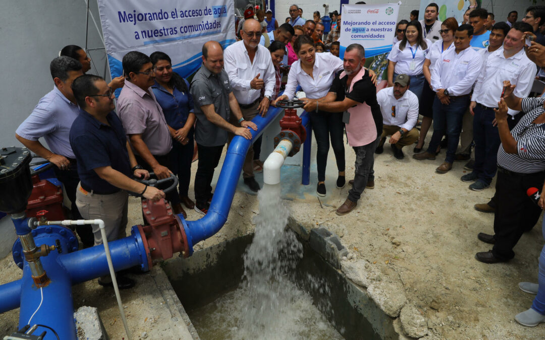 Tres proyectos comunitarios llevan agua a miles de personas en el norte de Honduras