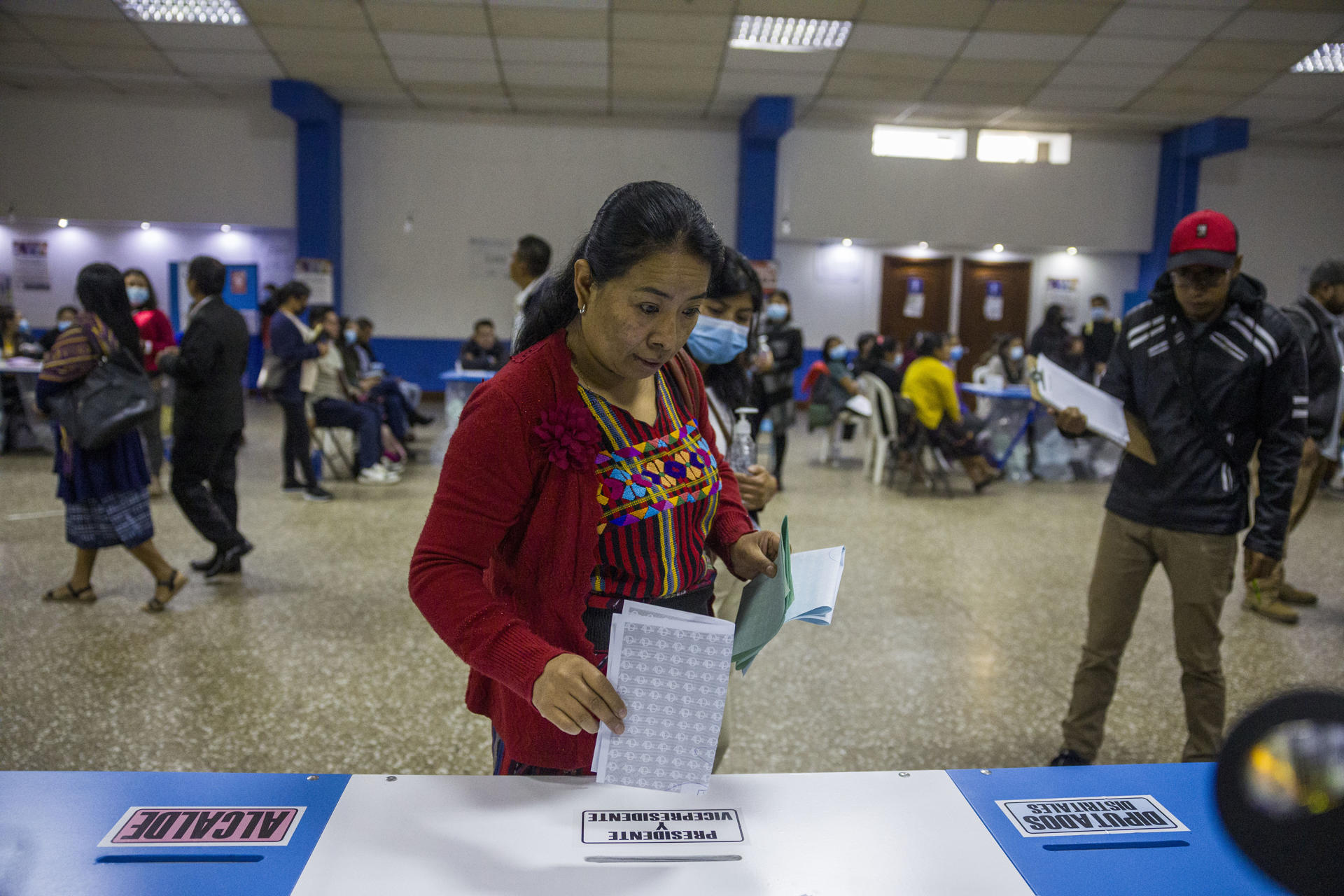 Tribunal electoral de Guatemala oficializa el avance de Torres y Arévalo a la segunda vuelta