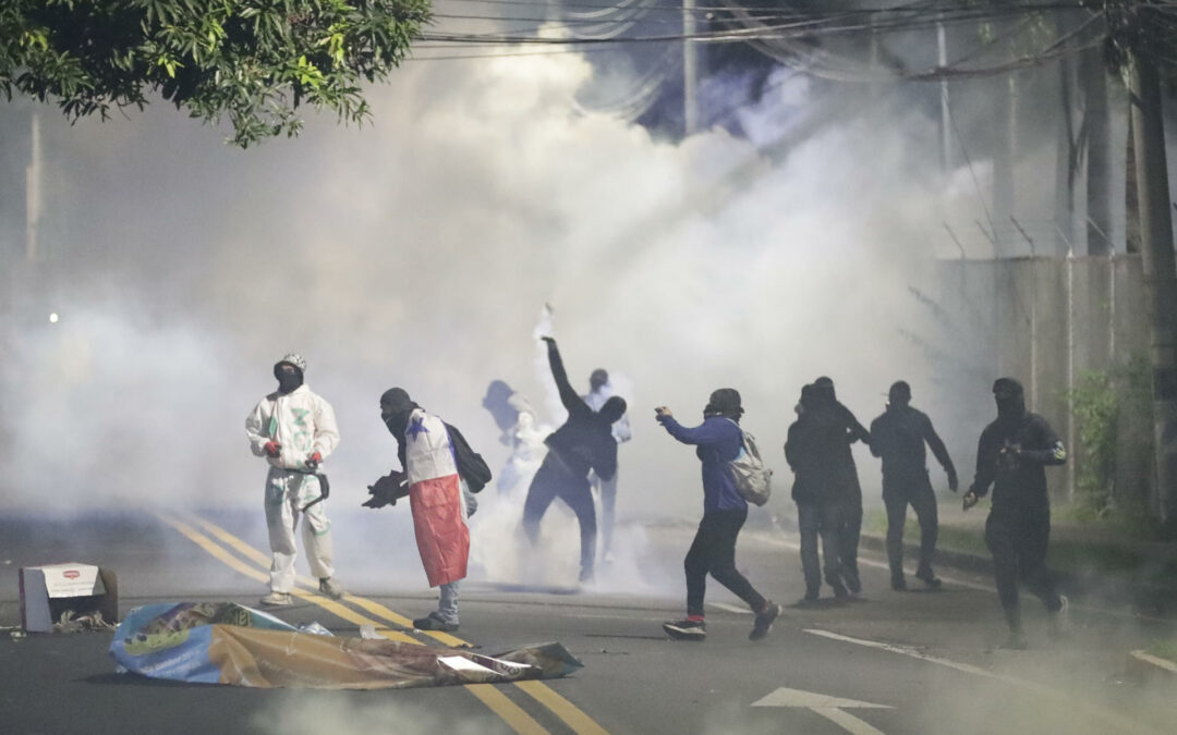 Panamá enfrenta desabastecimiento y delincuencia en medio de las protestas antiminería