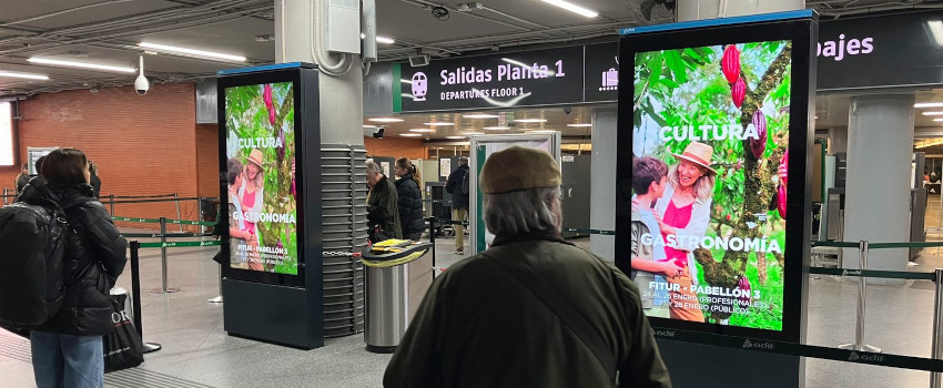 Costa Rica lanza innovadora estrategia turística en Metro de Madrid