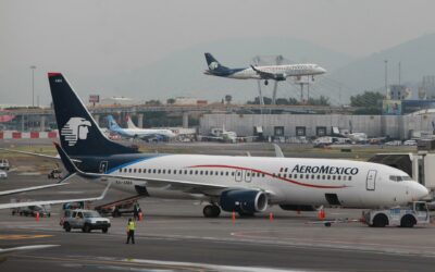 Aeropuerto de Ciudad de México reduce sus vuelos por orden de López Obrador
