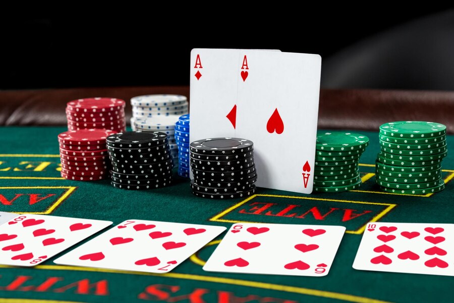 Revista Summa. 5 aplicaciones para jugar al póker online