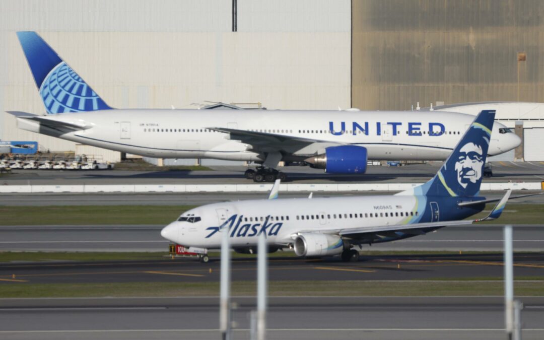 United Airlines halla tornillos sueltos en aviones Boeing 737 Max 9 tras incidente aéreo