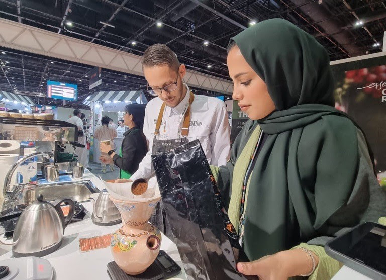 Café costarricense brilla en mercados de Medio Oriente en World of Coffee Dubai 2024