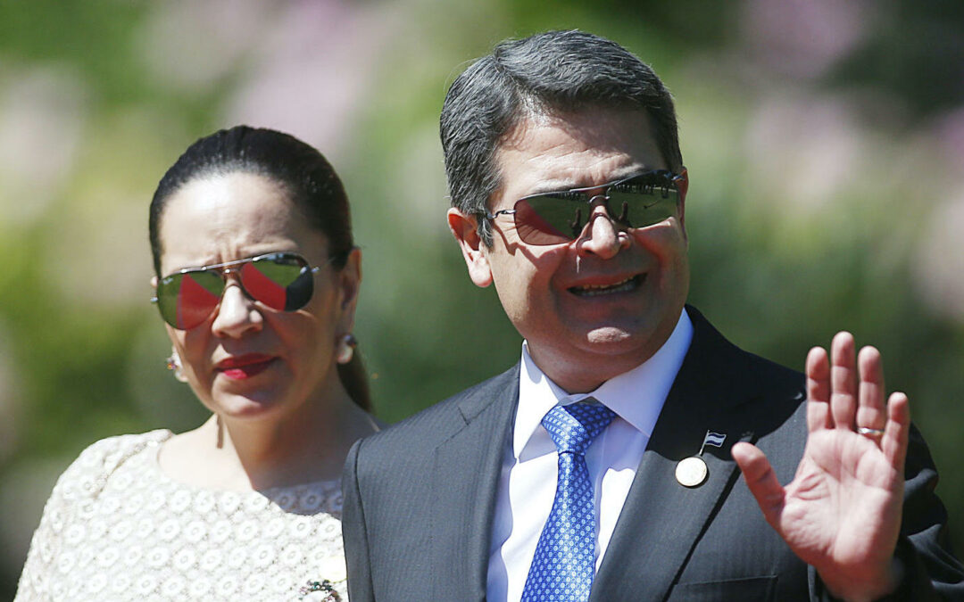 Esposa de Juan Orlando Hernández anuncia que buscará ser también presidenta de Honduras