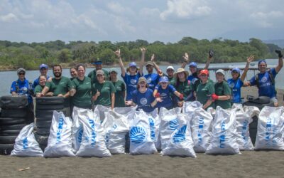 Costa Rica: Yves Rocher y MareBlu se unen bajo enfoque de economía circular y retiran 497 kg de residuos en Playa Azul