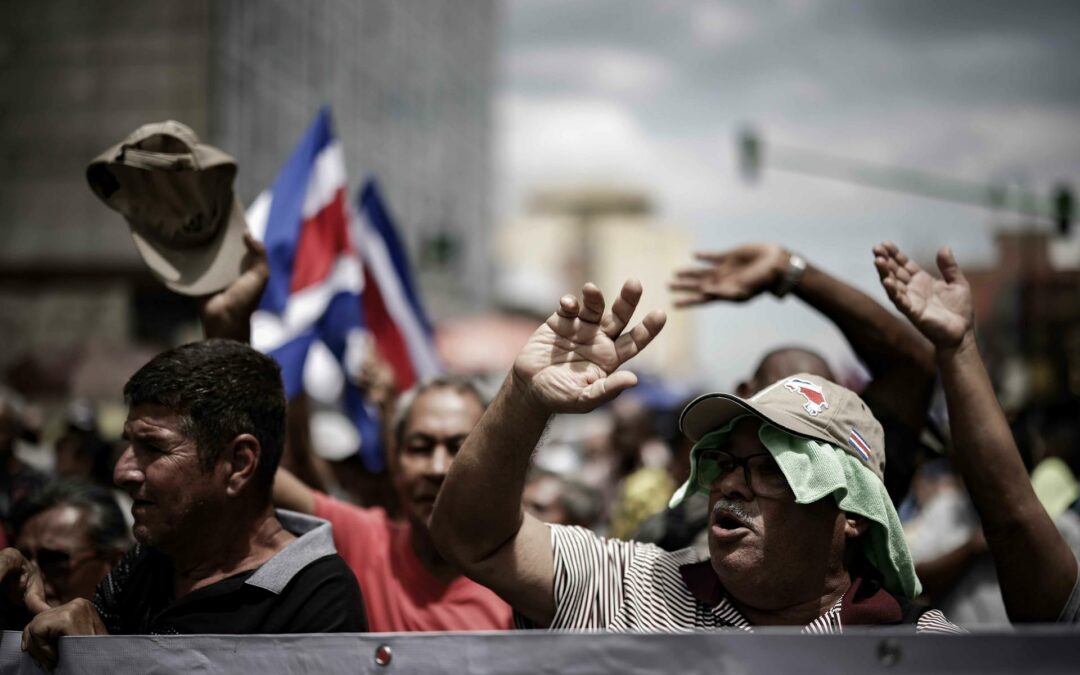 Sectores productivos protestan contra las políticas monetarias y agrícolas en Costa Rica