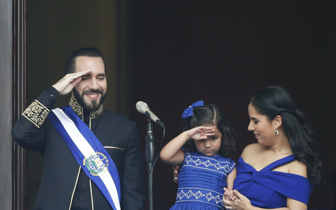 Presidente Bukele promete «sanar» la economía de El Salvador en su segundo mandato