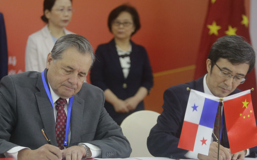 Casi una decena de empresas chinas firman acuerdos comerciales con Panamá