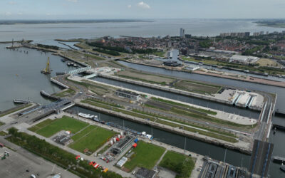 Países Bajos y Bélgica inauguran la megaesclusa de Terneuzen, comparable a las del canal de Panamá