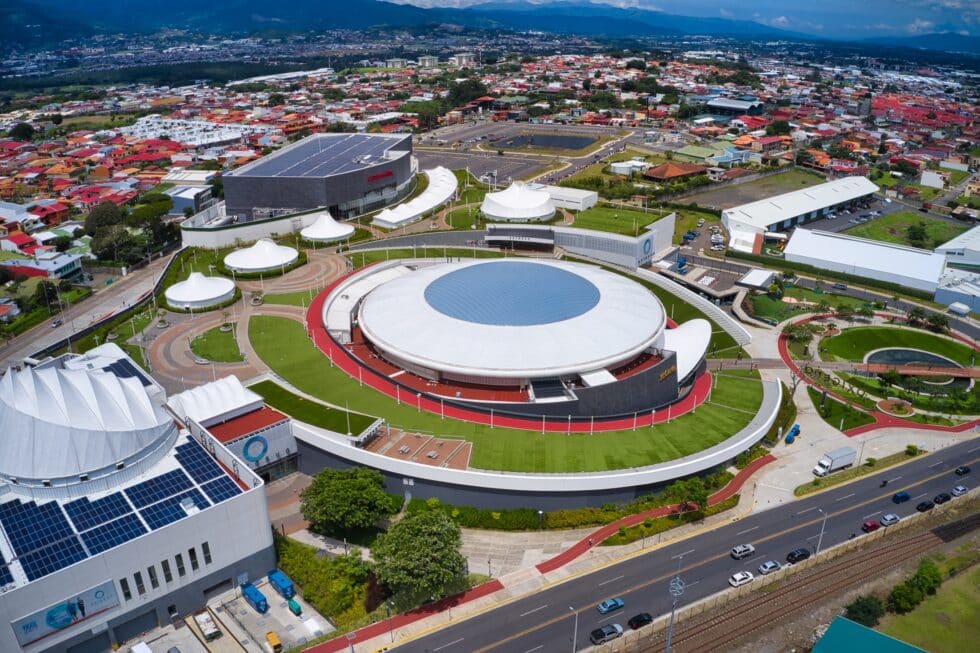 Oxígeno Costa Rica: Un centro comercial único por su naturaleza ...