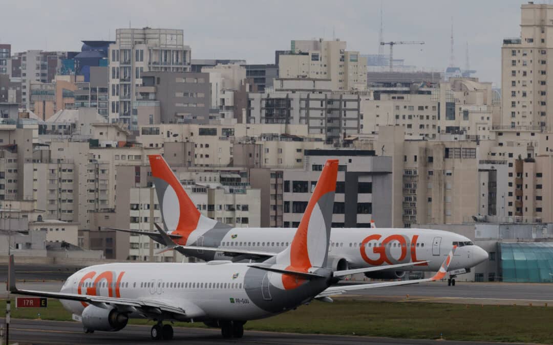 Las aerolíneas brasileñas Azul y Gol anuncian un plan para fusionarse