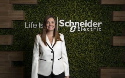 Mujeres más poderosas en los negocios 2025: María José Bazo, presidenta del clúster para Centroamérica de Schneider Electric