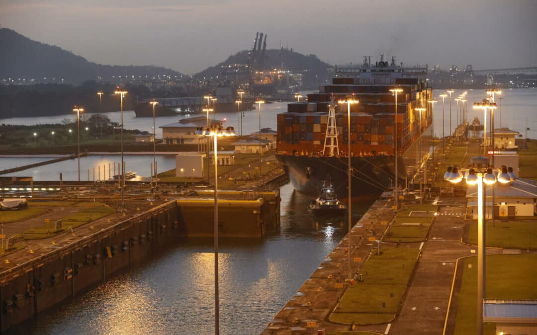 Canal de Panamá anuncia un espacio de tránsito reservado a buques con bajas emisiones
