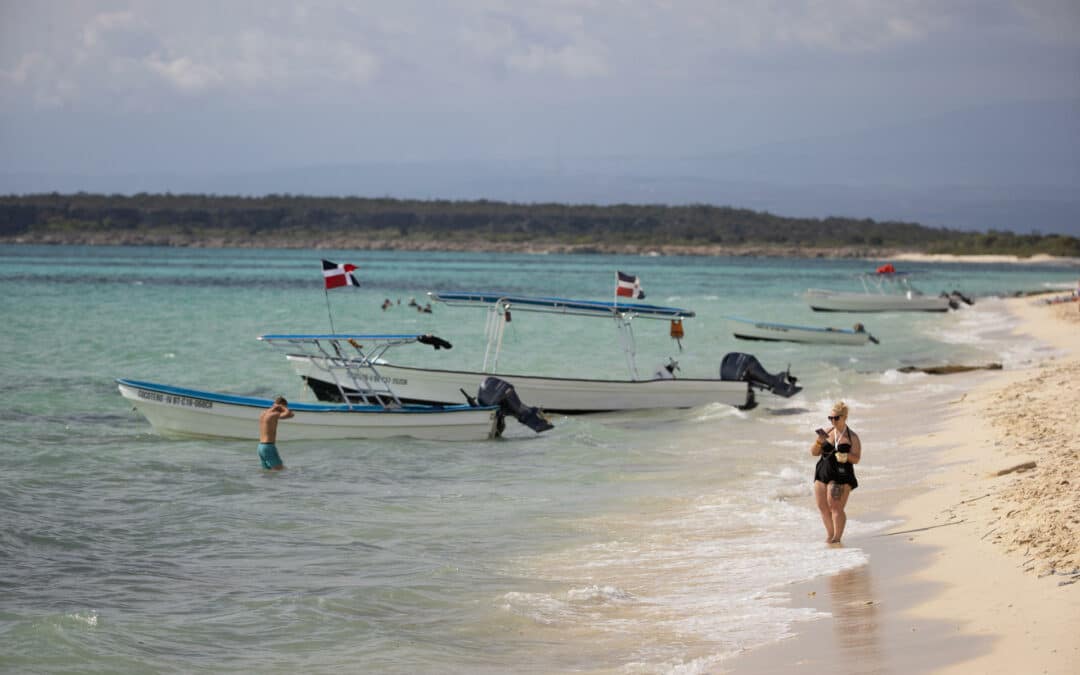 Rep. Dominicana apuesta por turismo y tierras raras para el desarrollo de regiones deprimidas