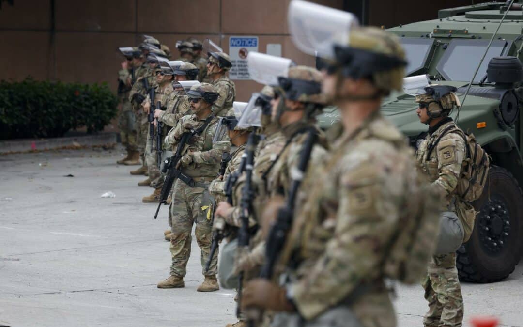 Guardia Nacional de EE.UU. llega a Los Ángeles para aplacar las protestas contra redadas