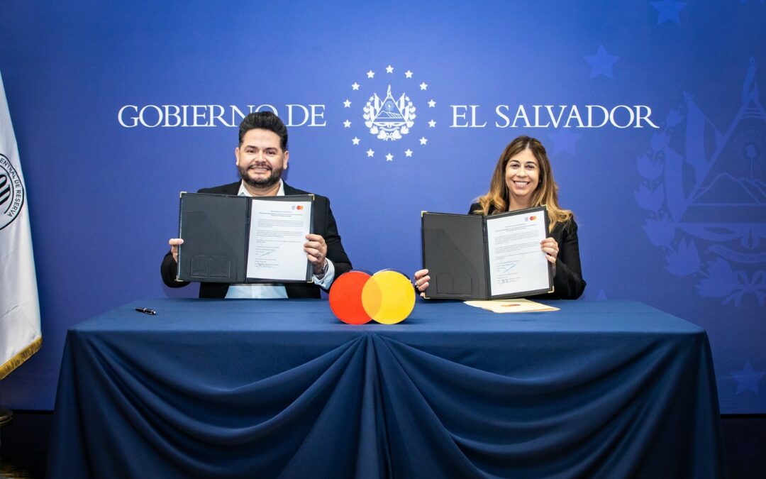 BCR y Mastercard firman acuerdo para impulsar pagos digitales en El Salvador
