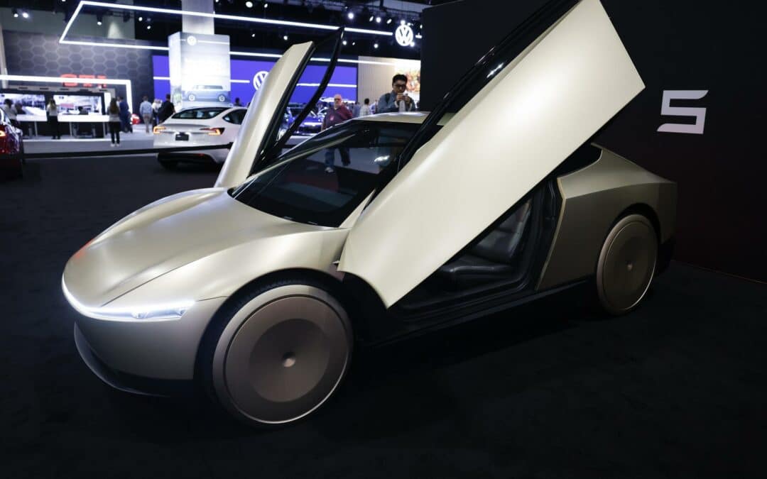 Tesla iniciará su servicio de robotaxis con un empleado en los vehículos autónomos