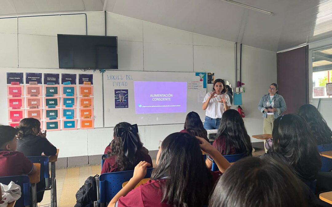 Costa Rica: Mondelēz, Glasswing y municipalidades lanzan programa para promover reciclaje en colegios