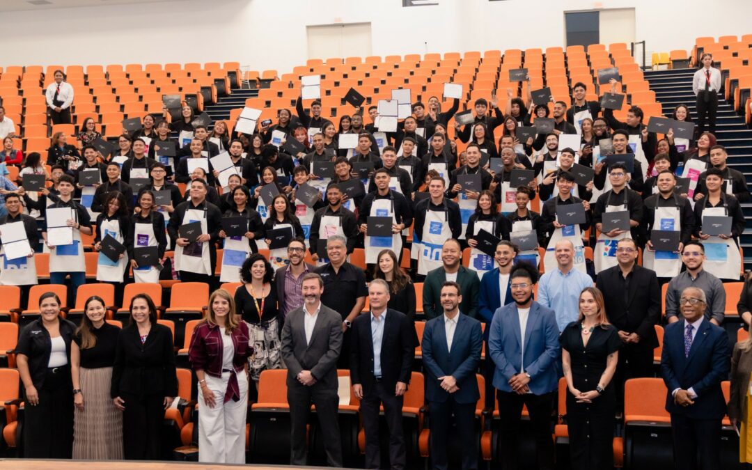 Más de 100 jóvenes panameños se gradúan del programa Learning for Life de Diageo