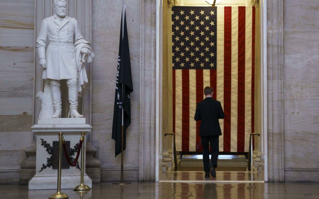 Congreso de EEUU aprueba paquete de recortes a la ayuda exterior y los medios públicos